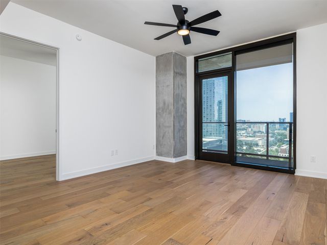 84 East Ave 2003, Austin, TX 78701