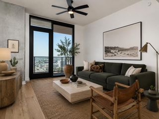 84 East Ave 2003, Austin, TX 78701