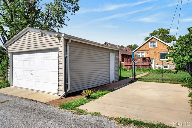 5460 Rhodes Avenue, St Louis, MO 63109
