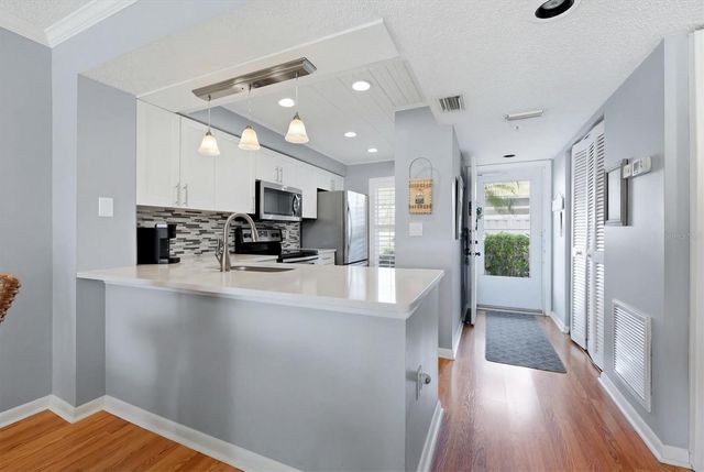 813 WEXFORD BOULEVARD 813, Venice, FL 34293