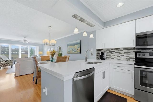 813 WEXFORD BOULEVARD 813, Venice, FL 34293