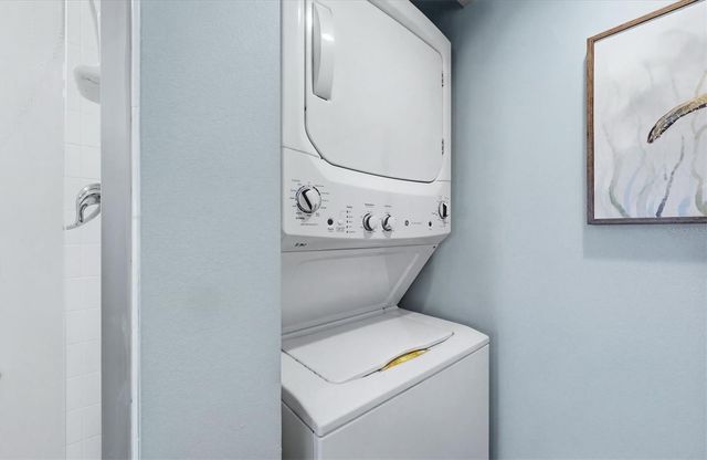 813 WEXFORD BOULEVARD 813, Venice, FL 34293