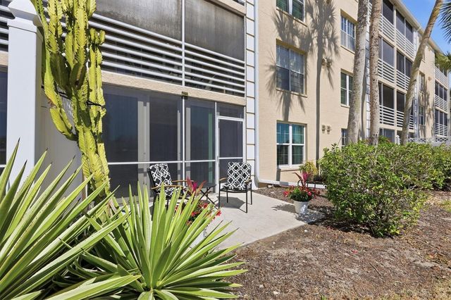 813 WEXFORD BOULEVARD 813, Venice, FL 34293