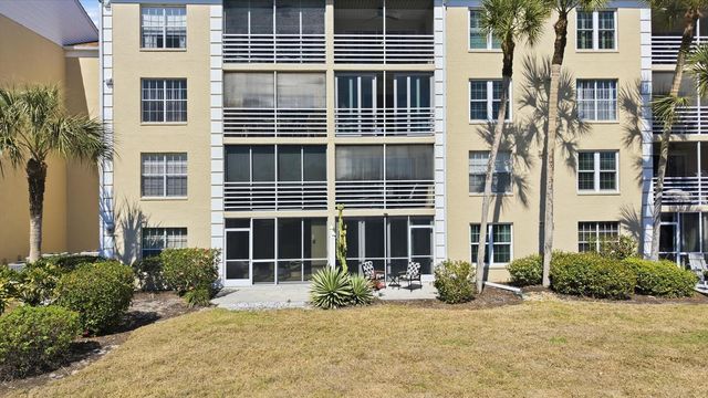 813 WEXFORD BOULEVARD 813, Venice, FL 34293