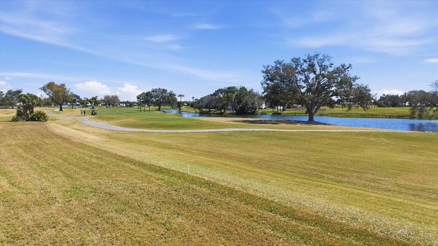 813 WEXFORD BOULEVARD 813, Venice, FL 34293