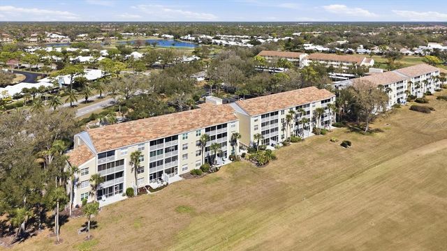 813 WEXFORD BOULEVARD 813, Venice, FL 34293