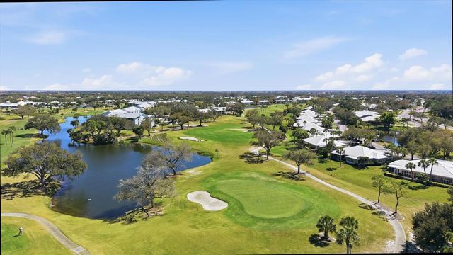 813 WEXFORD BOULEVARD 813, Venice, FL 34293