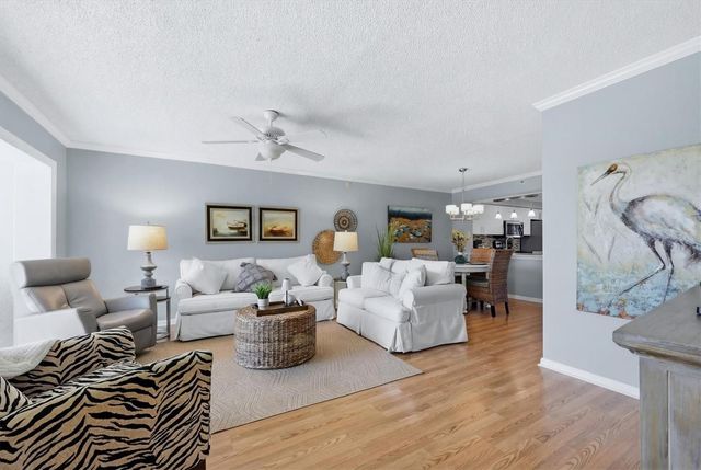 813 WEXFORD BOULEVARD 813, Venice, FL 34293