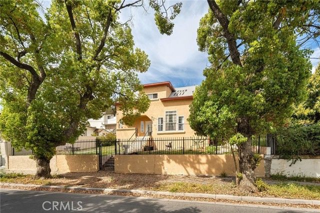 437 Isabel, Los Angeles, CA 90065