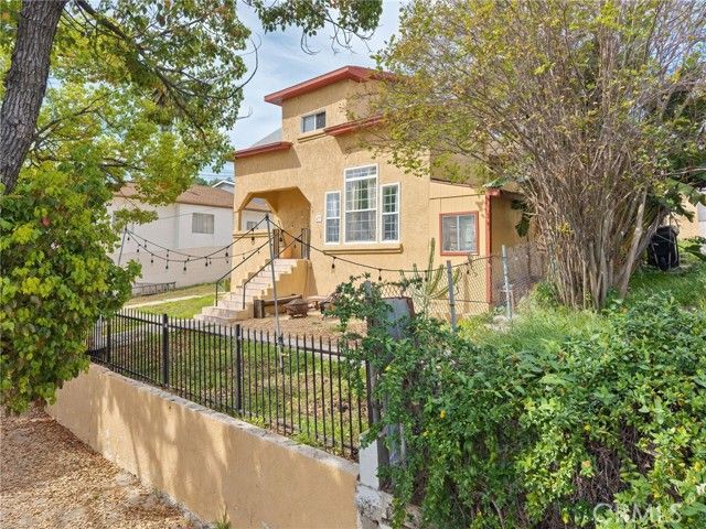 437 Isabel, Los Angeles, CA 90065