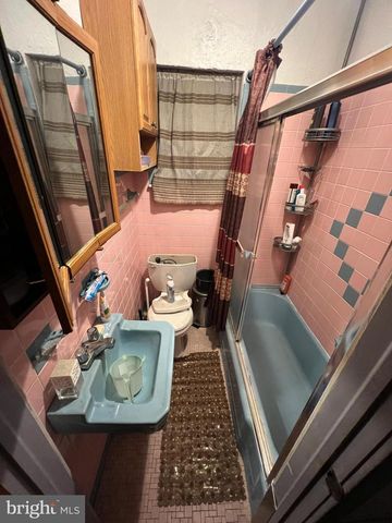 1809 S CHADWICK ST, Philadelphia, PA 19145