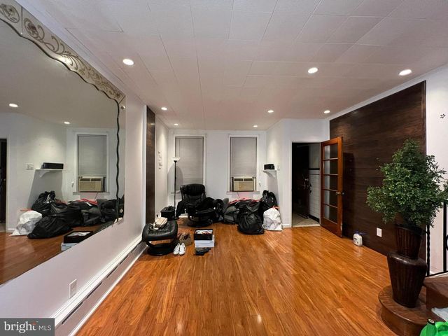 1809 S CHADWICK ST, Philadelphia, PA 19145