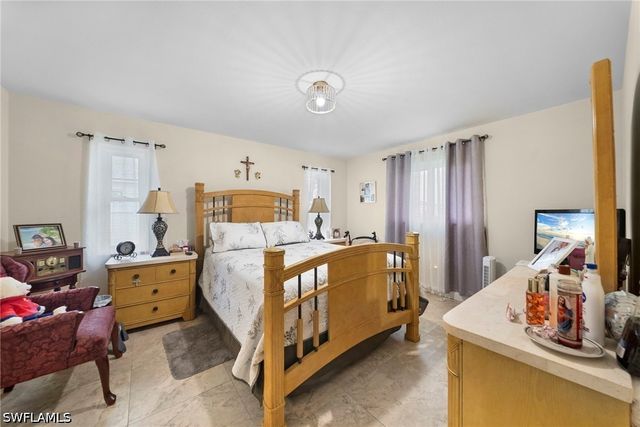 1216 SE 21st PL, Cape Coral, FL 33990
