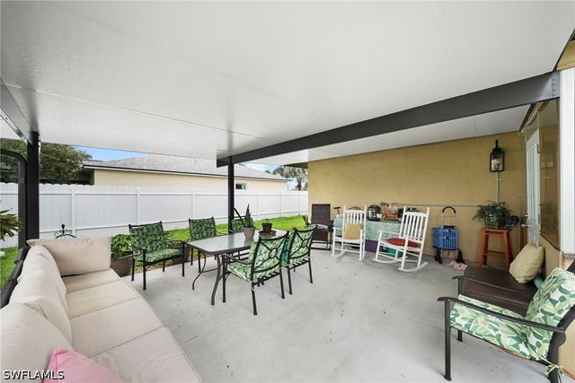 1216 SE 21st PL, Cape Coral, FL 33990
