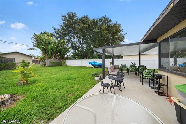 1216 SE 21st PL, Cape Coral, FL 33990