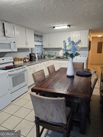 934 Clairmont Avenue, Comer, GA 30629