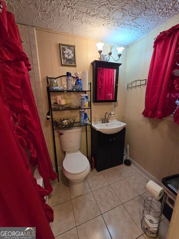 934 Clairmont Avenue, Comer, GA 30629