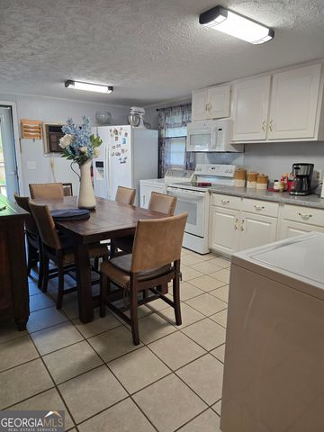934 Clairmont Avenue, Comer, GA 30629
