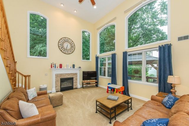 93 Coventry Way, Ringwood Boro, NJ 07456