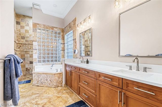 1139 Michigan AVE, Naples, FL 34103