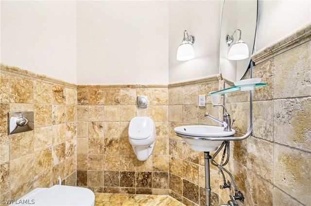 1139 Michigan AVE, Naples, FL 34103