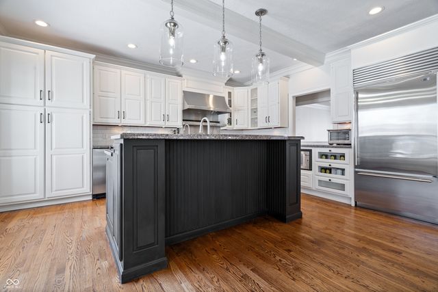 9806 Gulfstream Court, Fishers, IN 46037