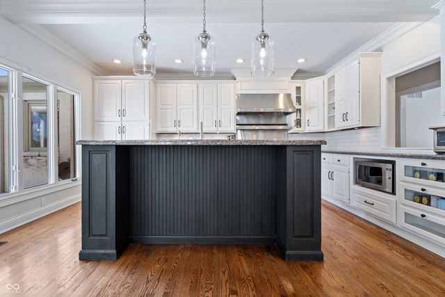 9806 Gulfstream Court, Fishers, IN 46037