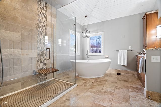 9806 Gulfstream Court, Fishers, IN 46037