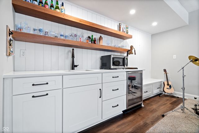 9806 Gulfstream Court, Fishers, IN 46037