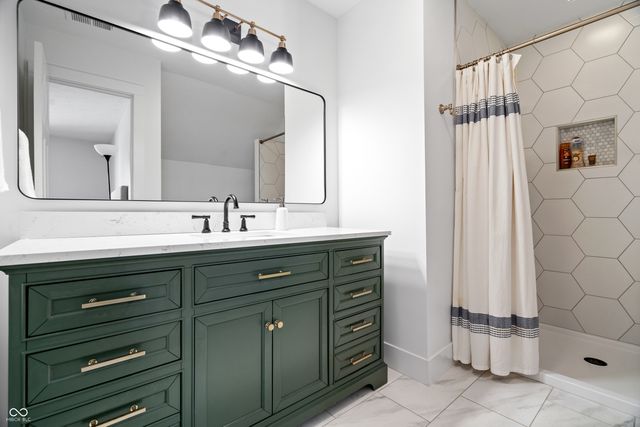 9806 Gulfstream Court, Fishers, IN 46037