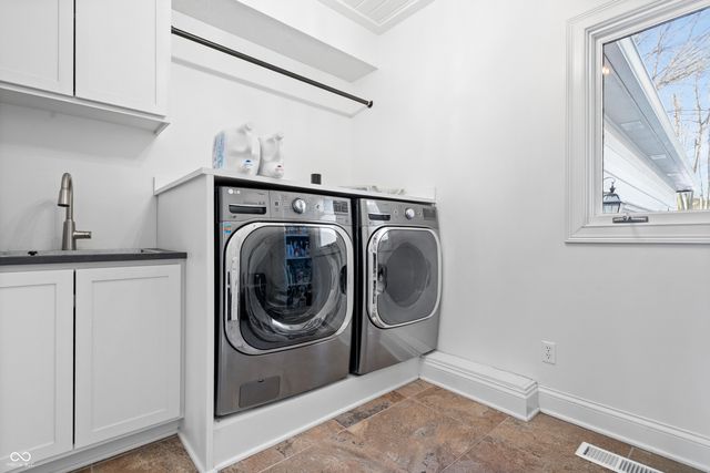 9806 Gulfstream Court, Fishers, IN 46037