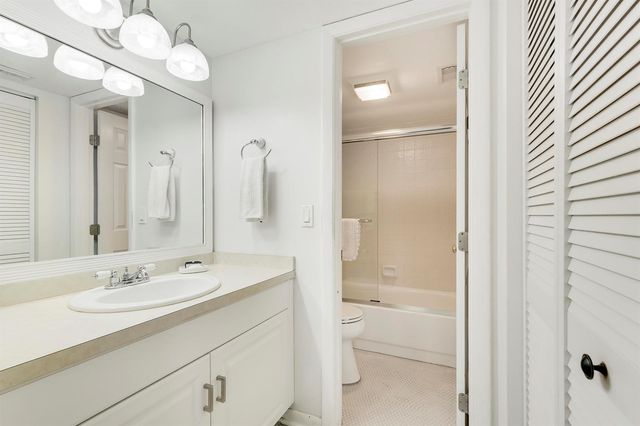 402 Wingfoot Drive B, Jupiter, FL 33458