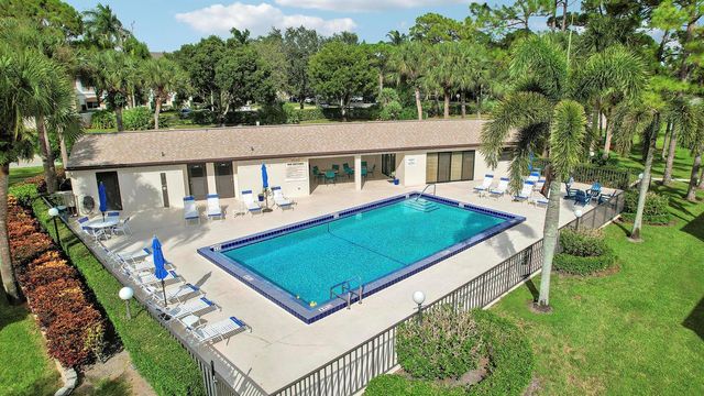 402 Wingfoot Drive B, Jupiter, FL 33458