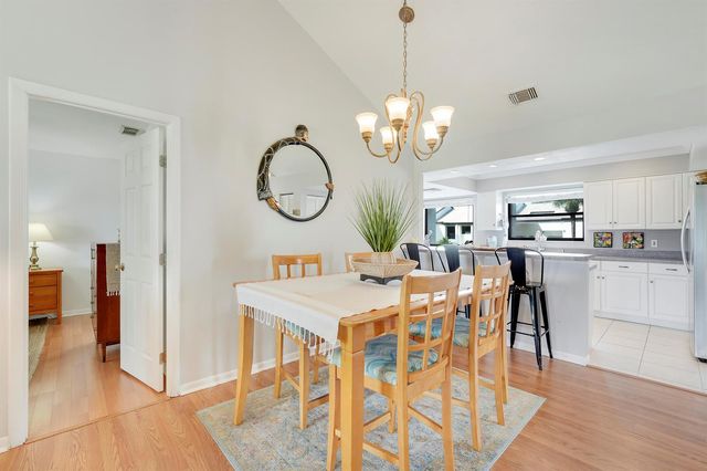 402 Wingfoot Drive B, Jupiter, FL 33458