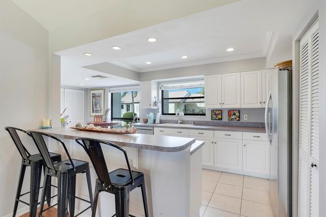 402 Wingfoot Drive B, Jupiter, FL 33458