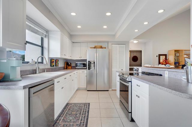 402 Wingfoot Drive B, Jupiter, FL 33458