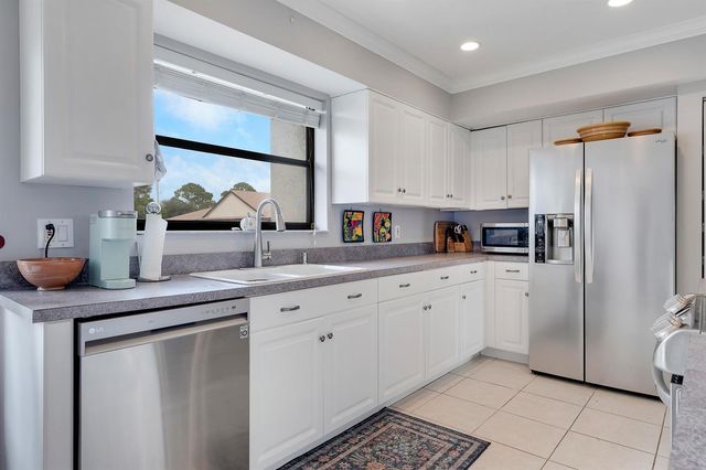 402 Wingfoot Drive B, Jupiter, FL 33458
