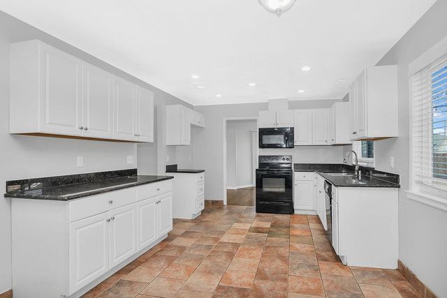 912 912 Rhine Way, Oakley, CA 94561