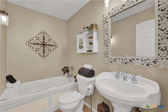 137 Chaparral Street, San Marcos, TX 78666