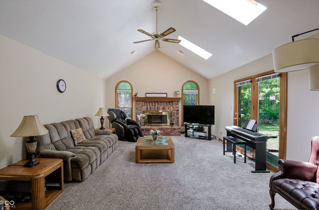 1884 Highland Cove, Carmel, IN 46280