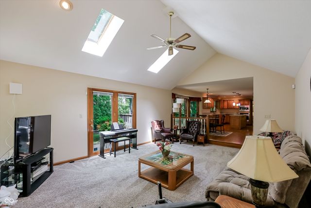 1884 Highland Cove, Carmel, IN 46280