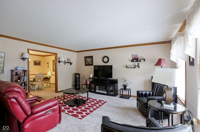 1884 Highland Cove, Carmel, IN 46280