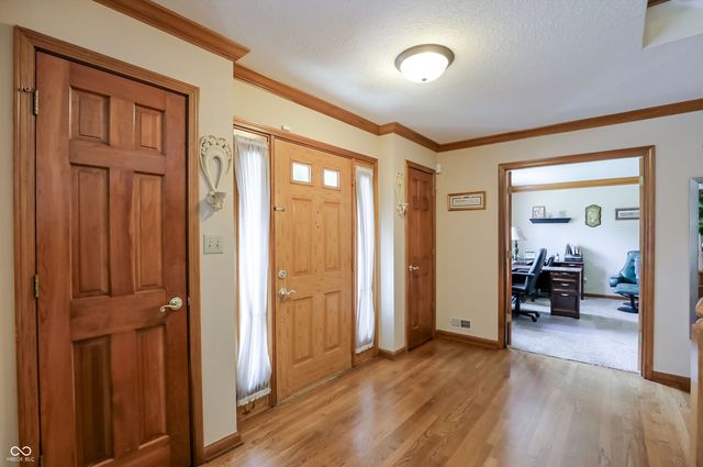 1884 Highland Cove, Carmel, IN 46280