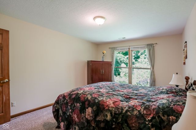 1884 Highland Cove, Carmel, IN 46280
