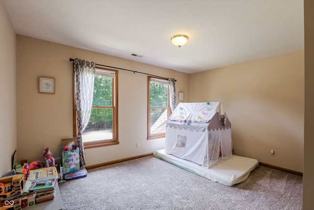1884 Highland Cove, Carmel, IN 46280