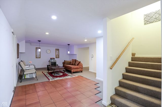 1884 Highland Cove, Carmel, IN 46280
