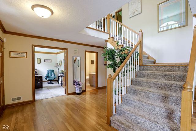 1884 Highland Cove, Carmel, IN 46280