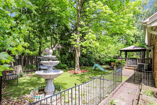 1884 Highland Cove, Carmel, IN 46280