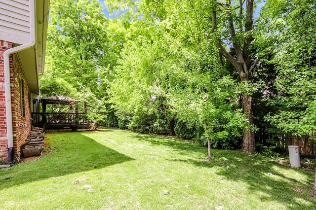 1884 Highland Cove, Carmel, IN 46280