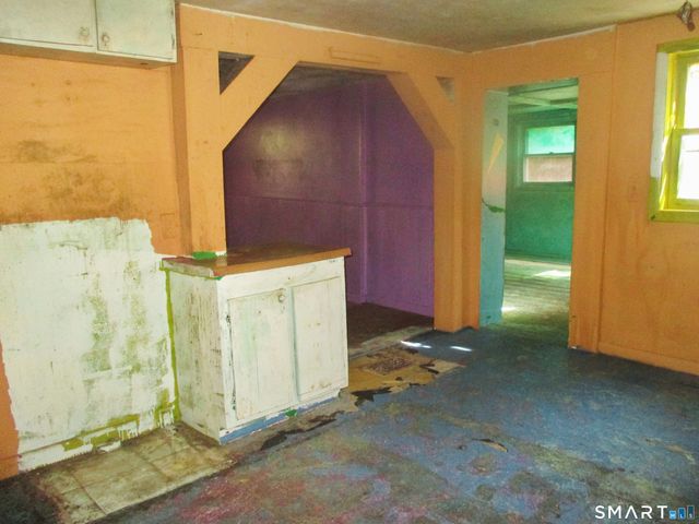 34 Hannifin Road, Winchester, CT 06098